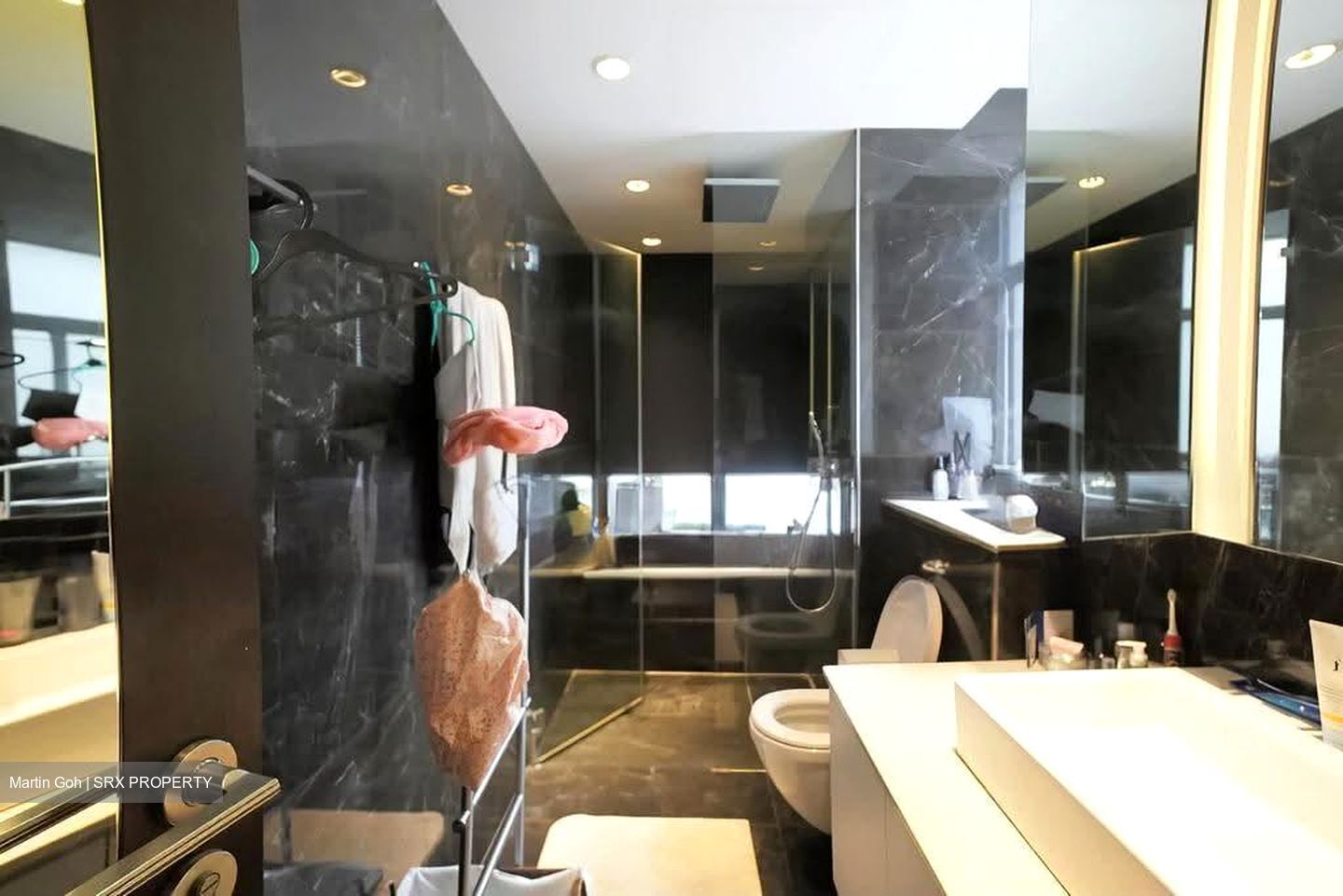 King's Road (D10), Terrace #618353271